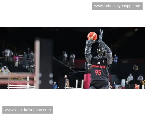 中冠回放：赛场记忆的时间机器